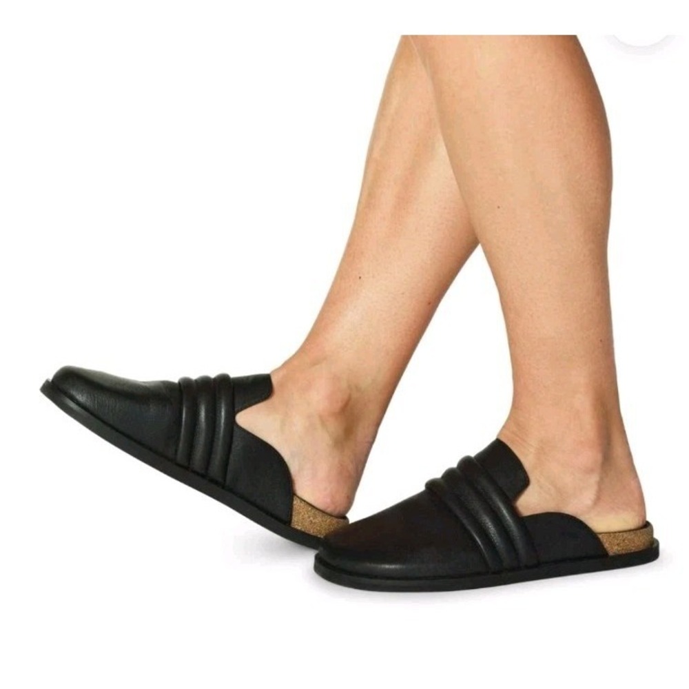 Shoe The Bear Agnete Black Leather Padded Slides Womens 40 9/9.5 Mules Sandals